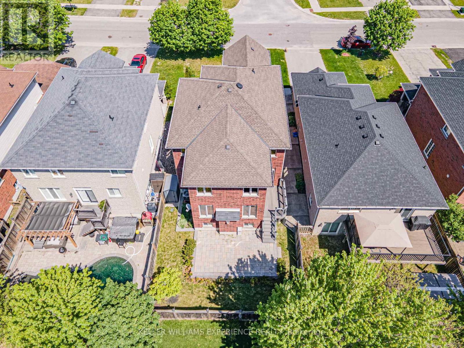 169 BIRKHALL PLACE - 32