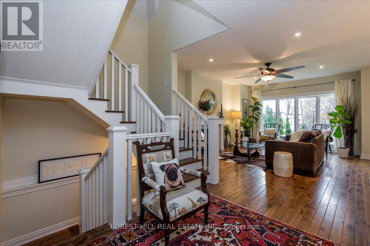 #10 10 INVERMARA COURT - 11