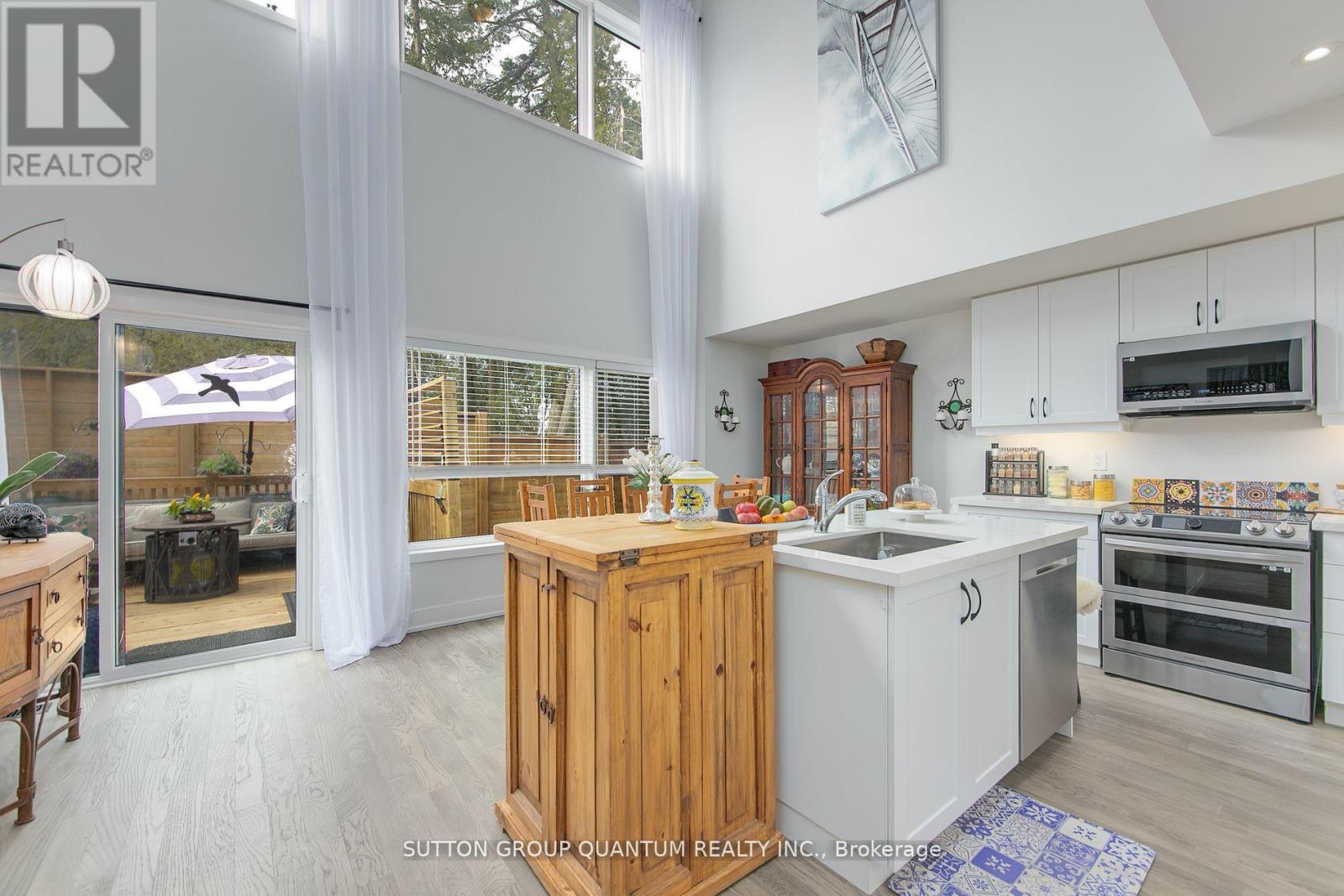 35 RUBY CRESCENT - 10