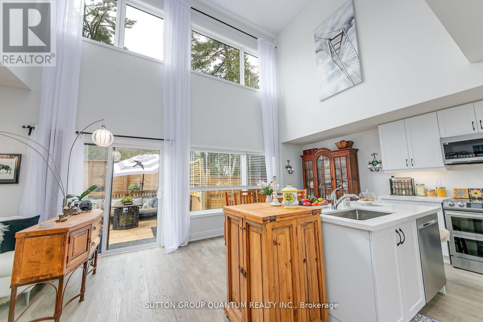 35 RUBY CRESCENT - 11