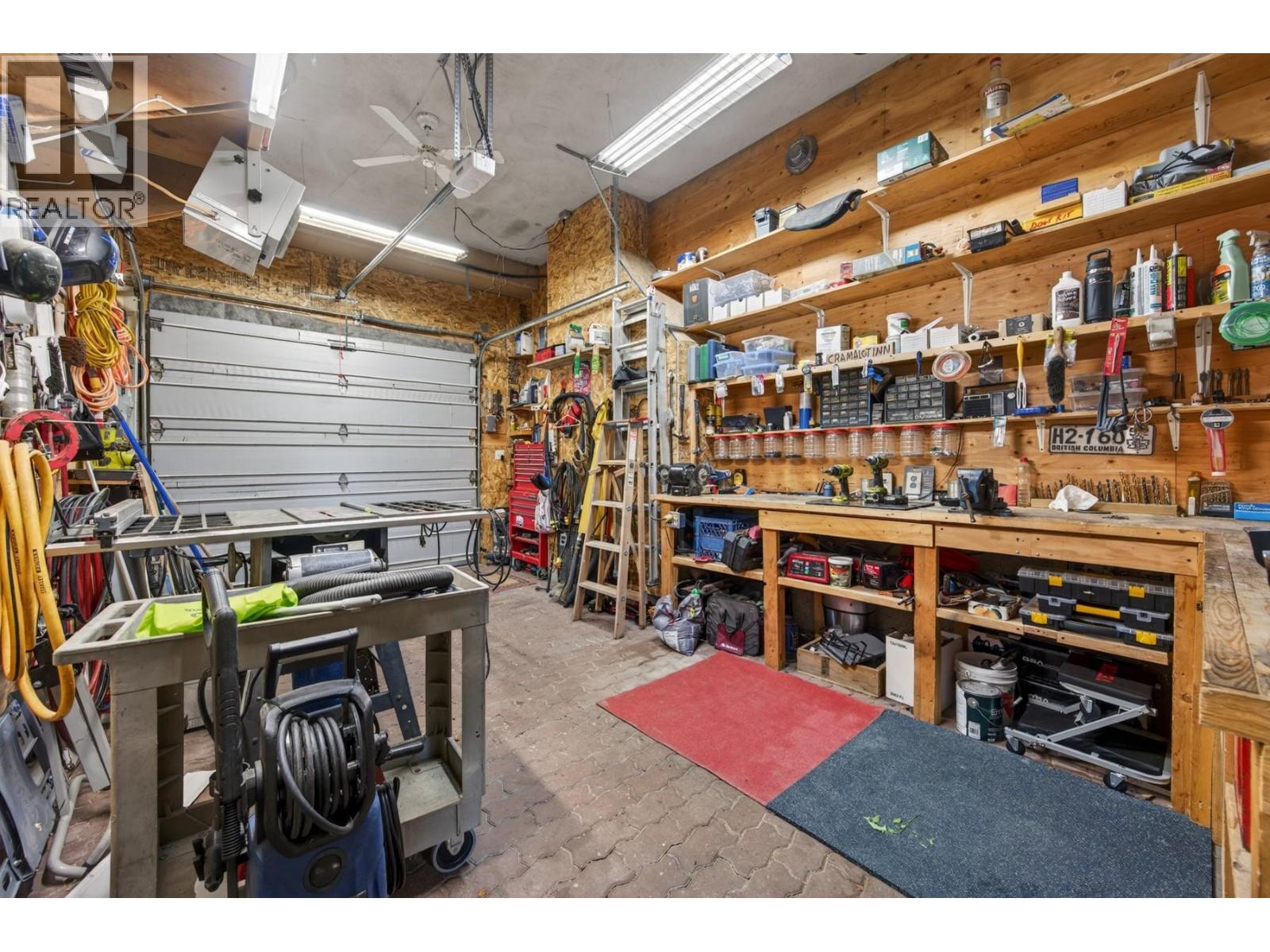 625 BRANDON Avenue - 32
