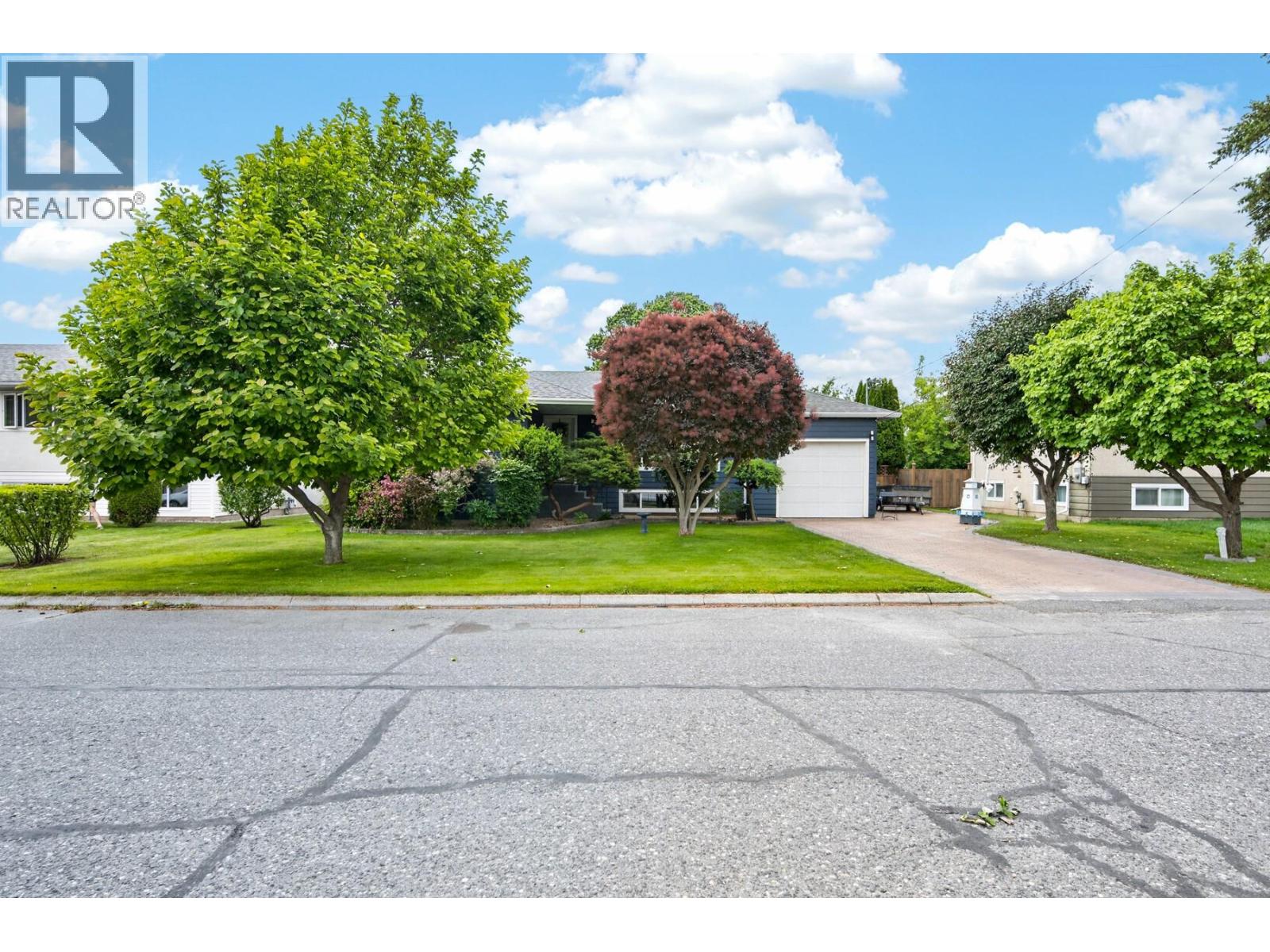 625 BRANDON Avenue - 35