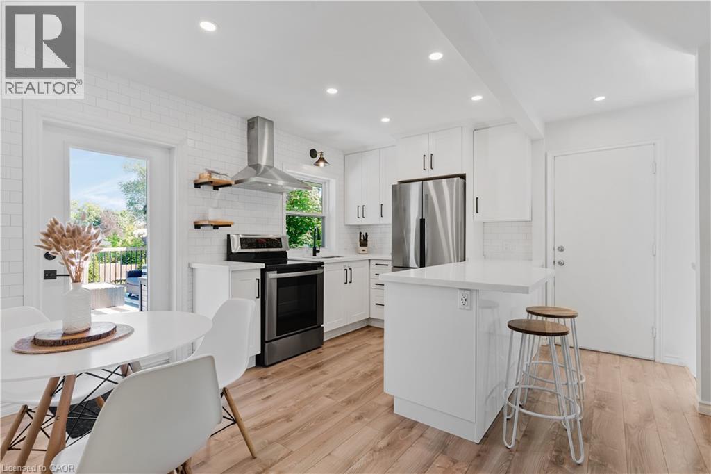 42 FOURTH Avenue - 14