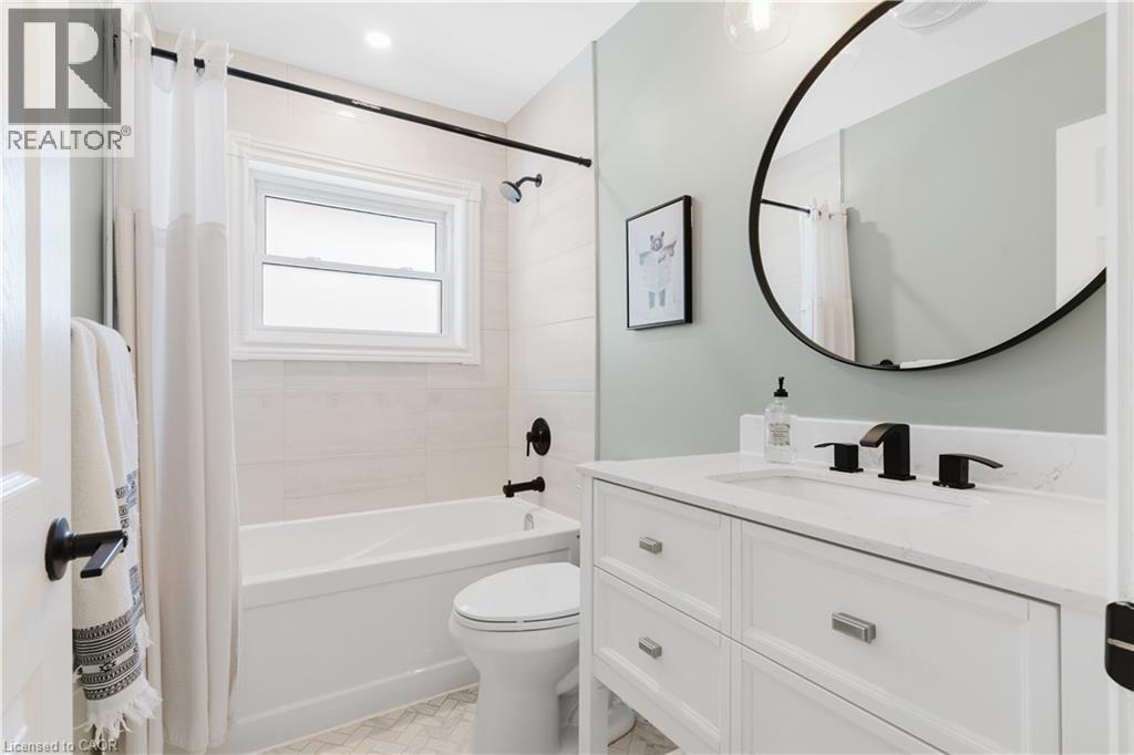 42 FOURTH Avenue - 20