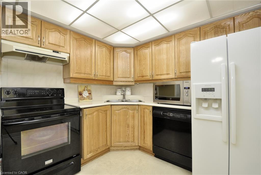 #1305 237 KING Street W - 12