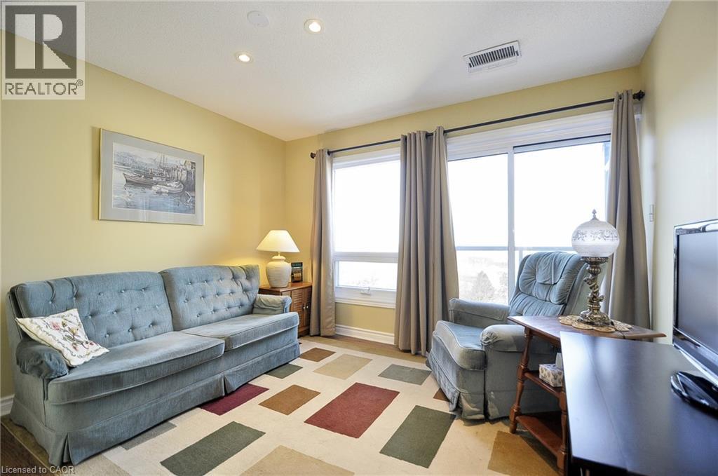 #1305 237 KING Street W - 19