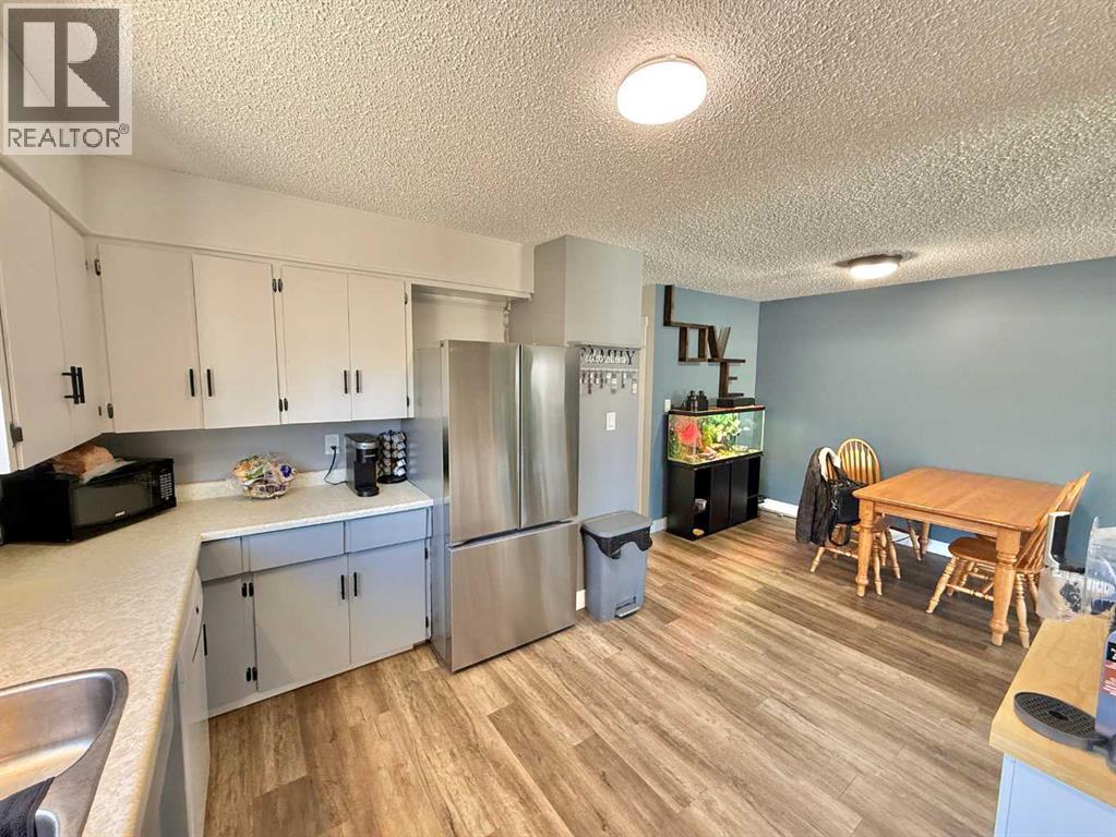 389 Mountain Street — photo 8