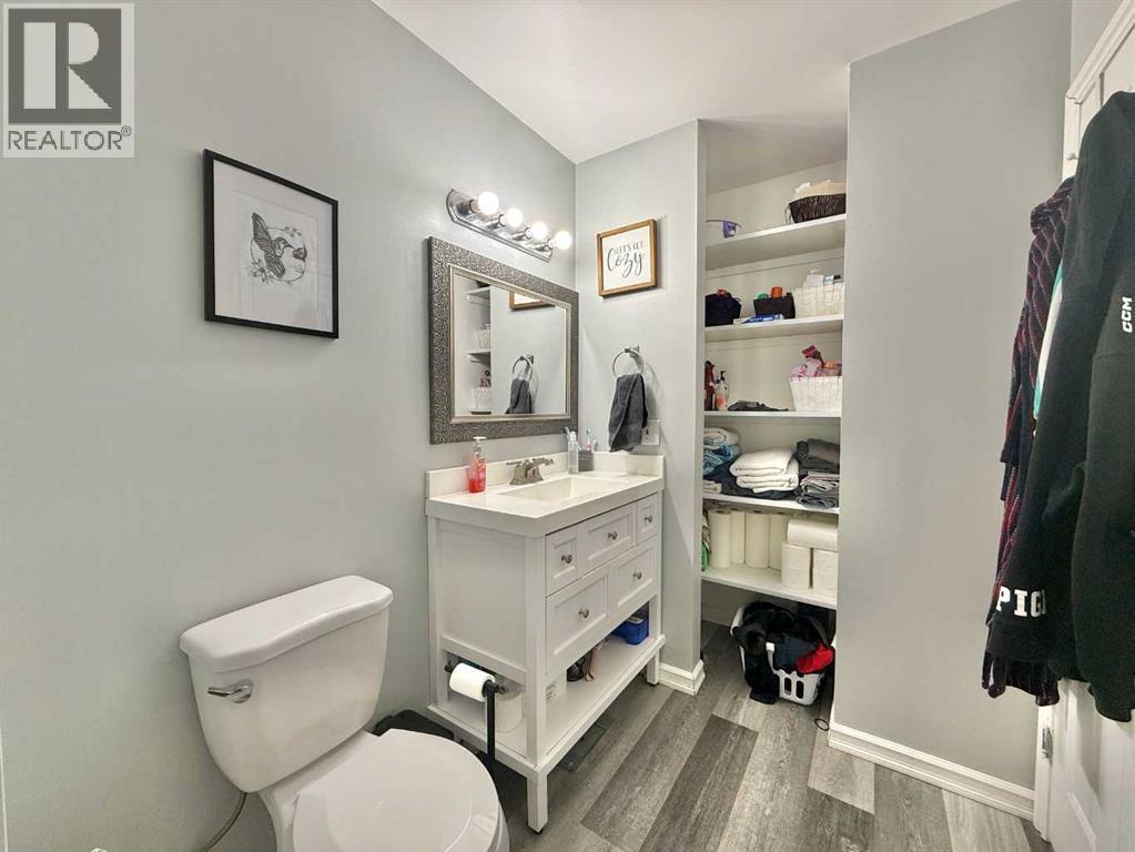 389 Mountain Street — photo 10