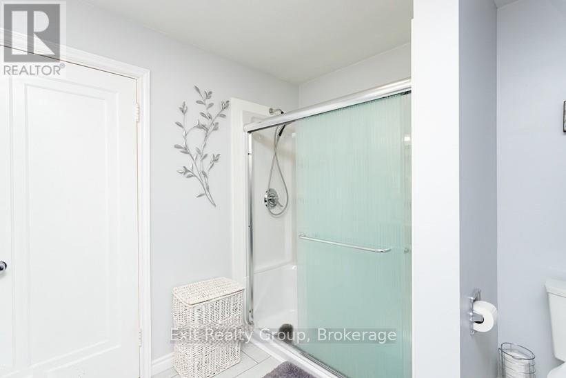 19 BELLEVILLE STREET - 24