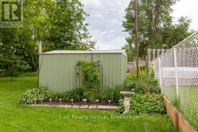 19 BELLEVILLE STREET - 30