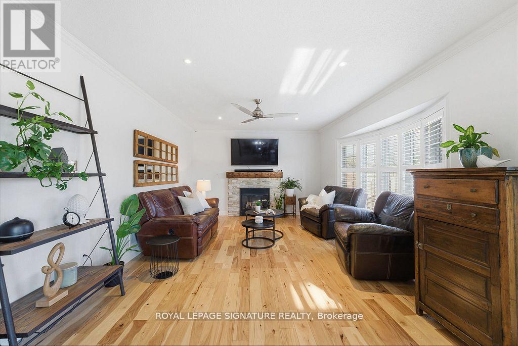 1667 DEMPSEY CRESCENT - 19