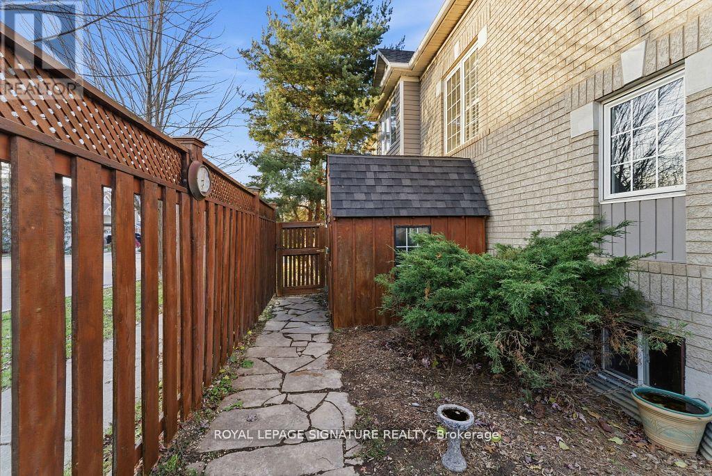 1667 DEMPSEY CRESCENT - 34