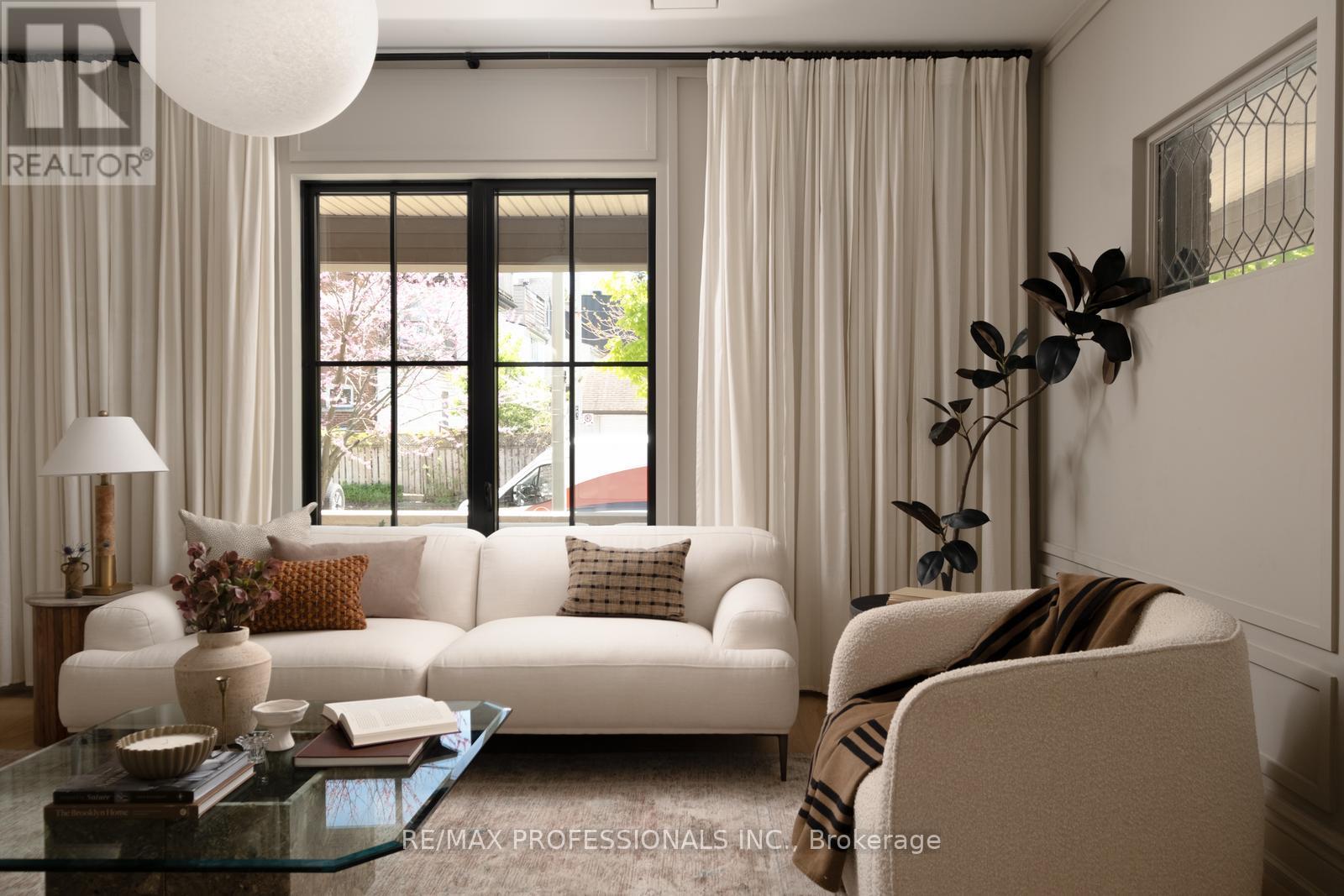 286 WRIGHT AVENUE - 2