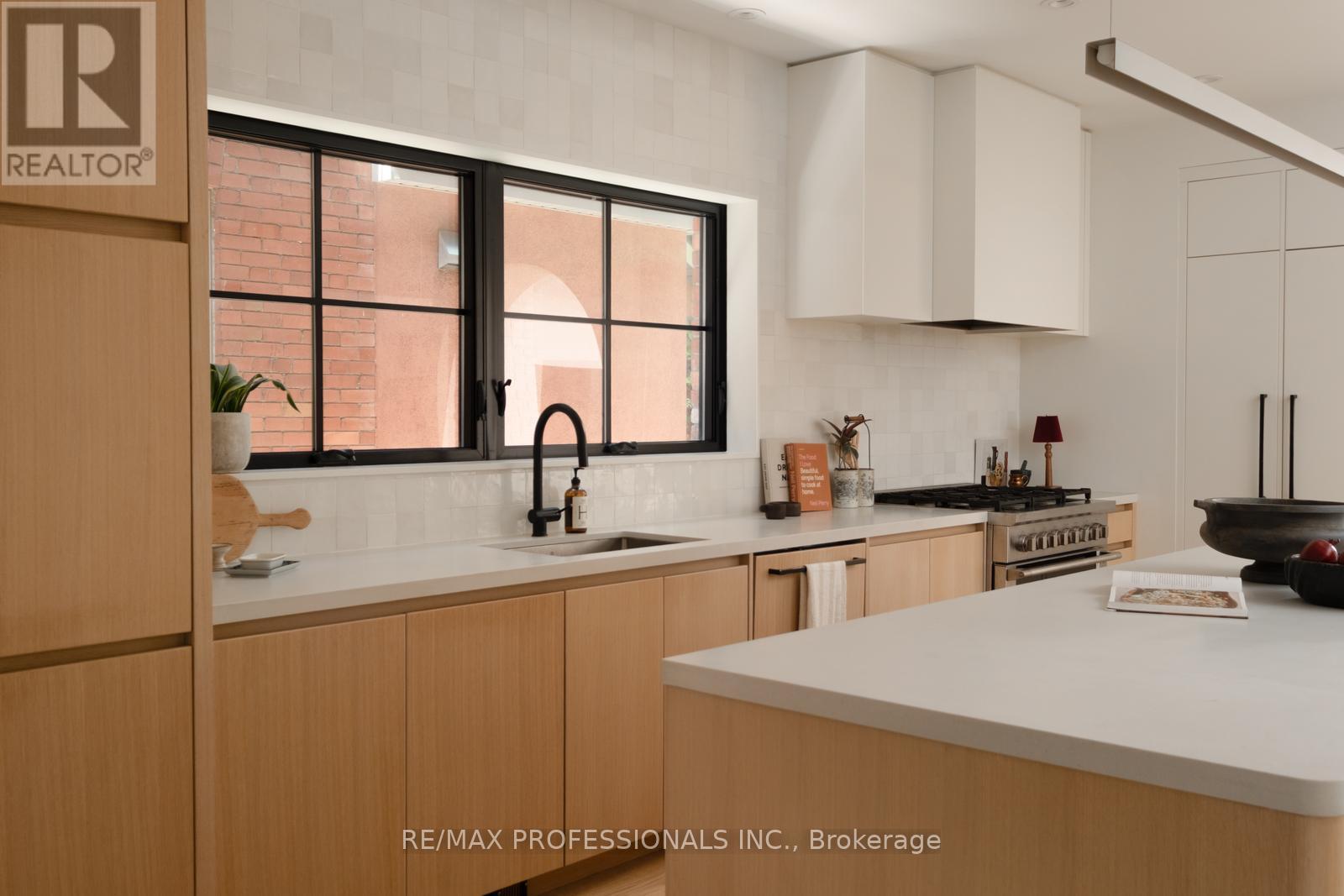 286 WRIGHT AVENUE - 7