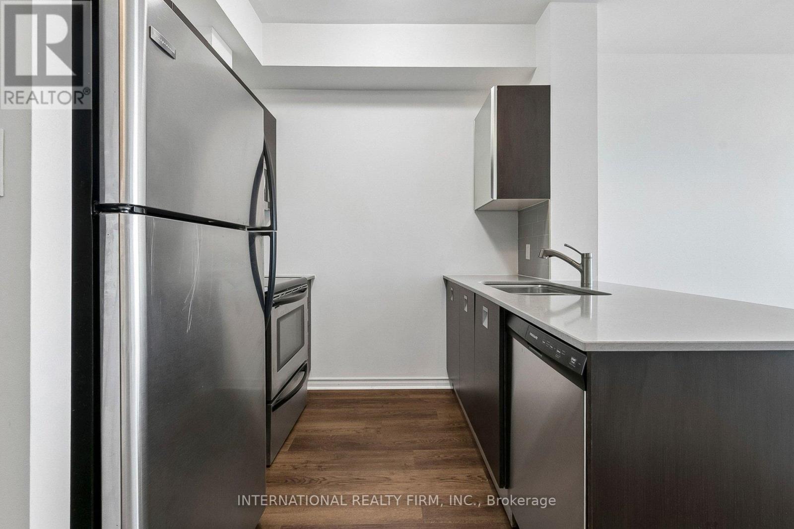 #1011 3391 BLOOR STREET W - 19