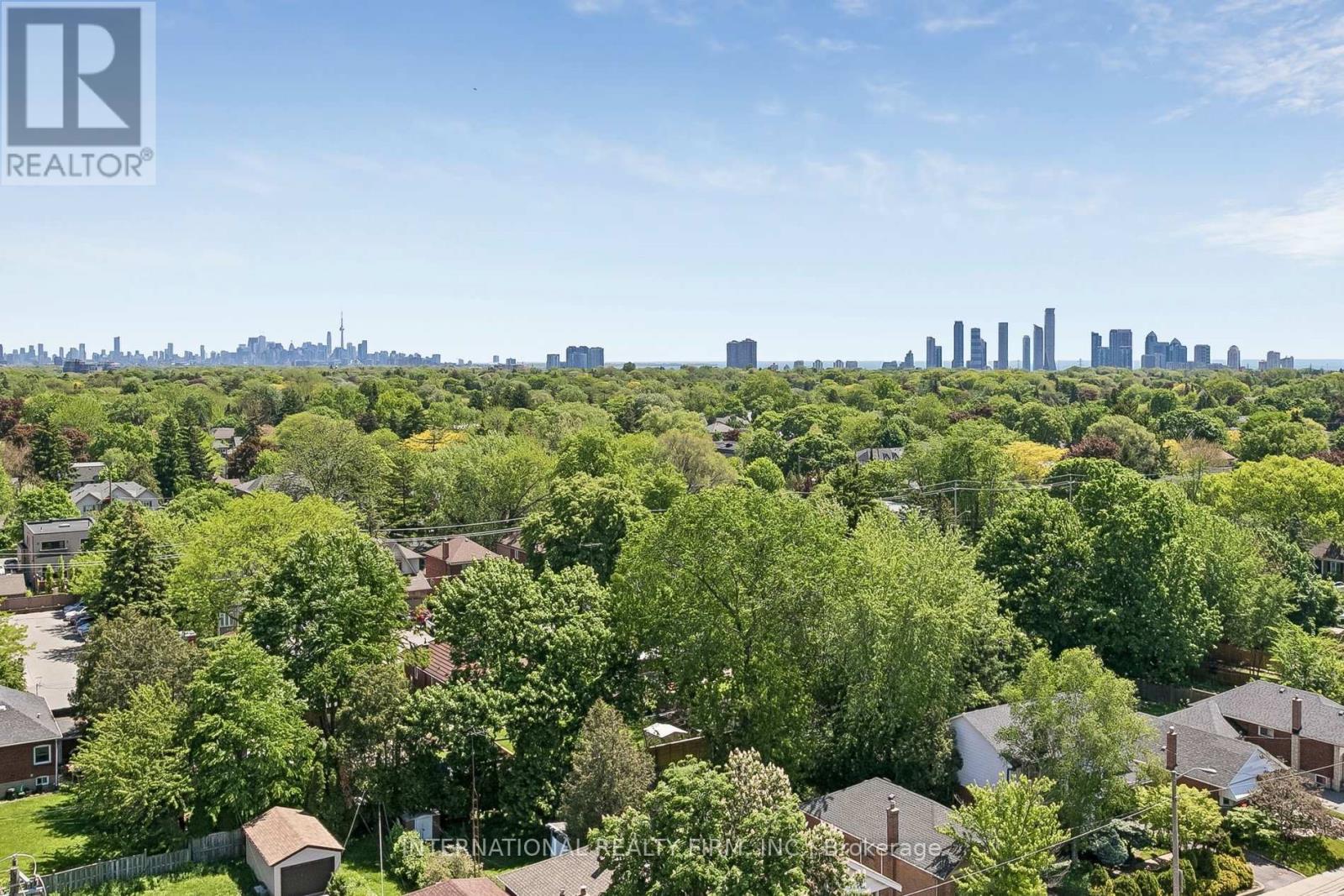 #1011 3391 BLOOR STREET W - 34