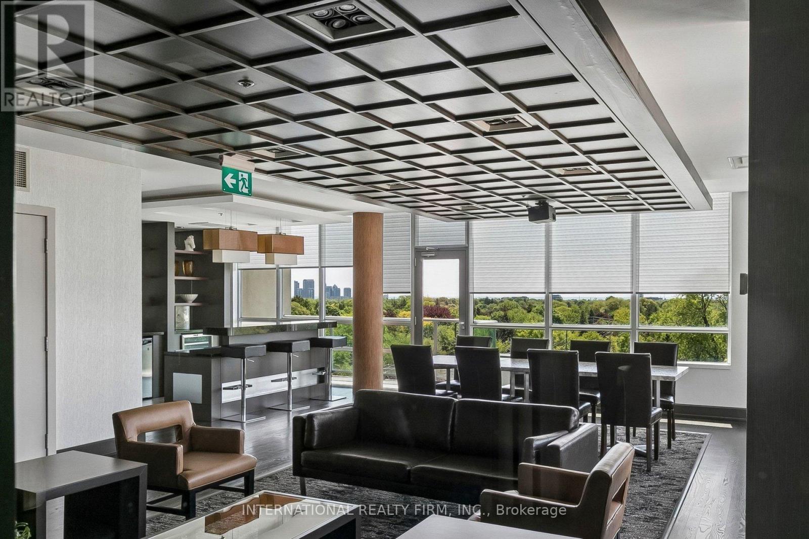#1011 3391 BLOOR STREET W - 39