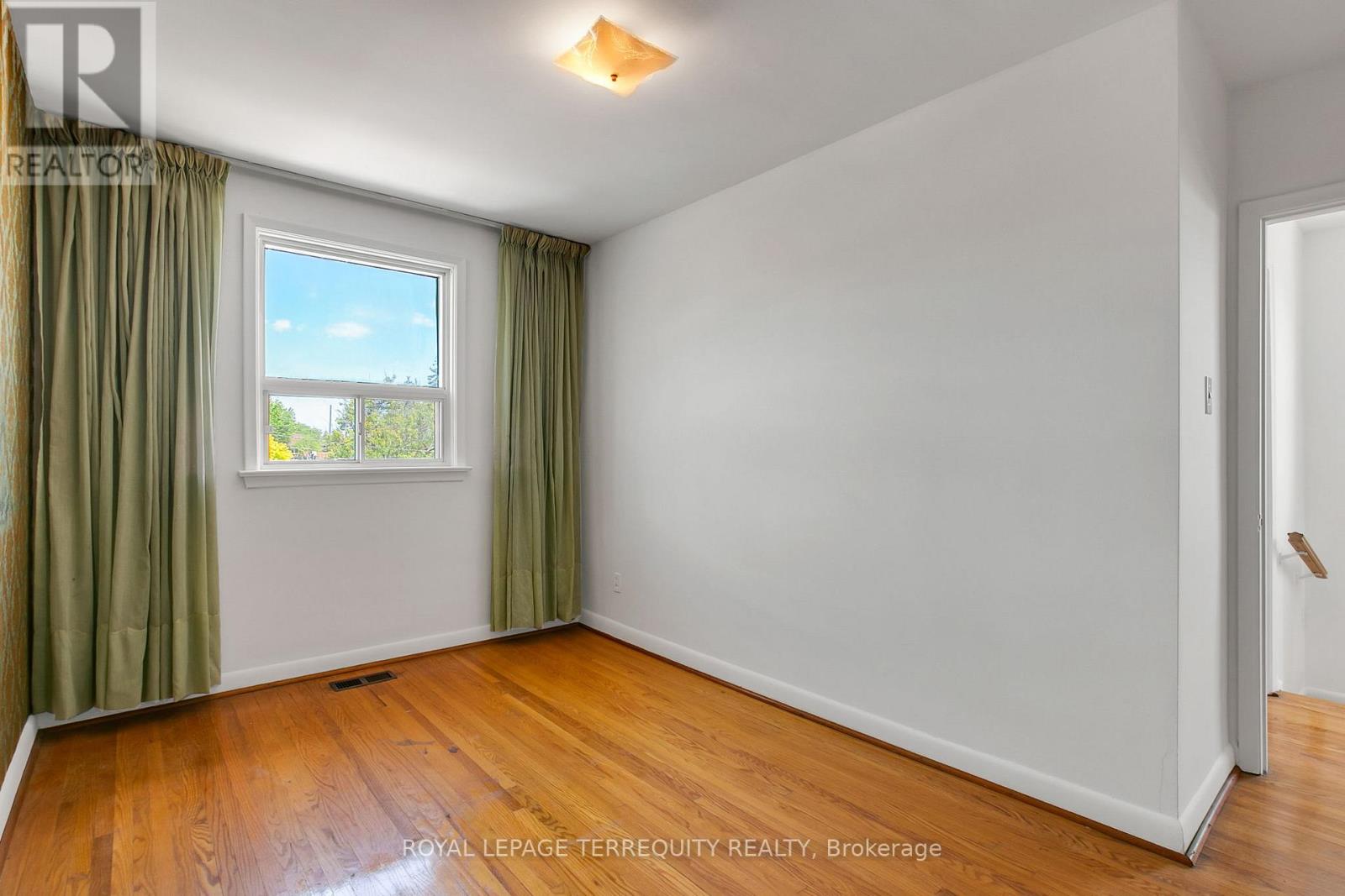 57 CALICO DRIVE - 32
