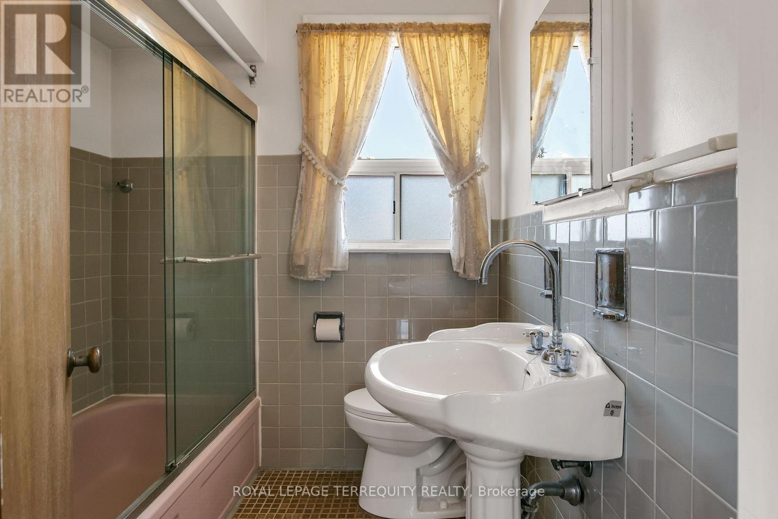 57 CALICO DRIVE - 34