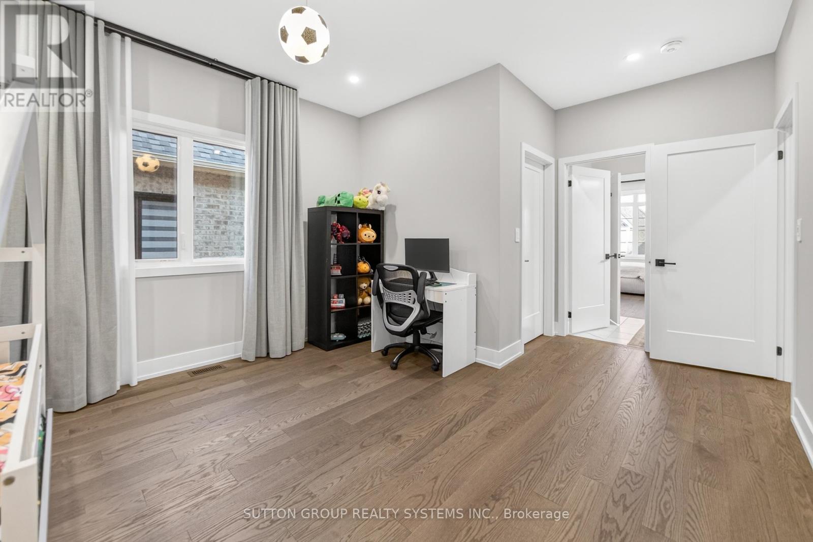 1530 BUTTERCUP COURT - 36