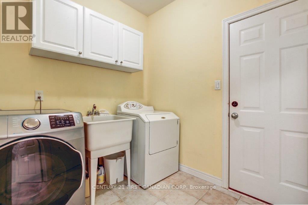 941 BARCLAY ROAD - 17