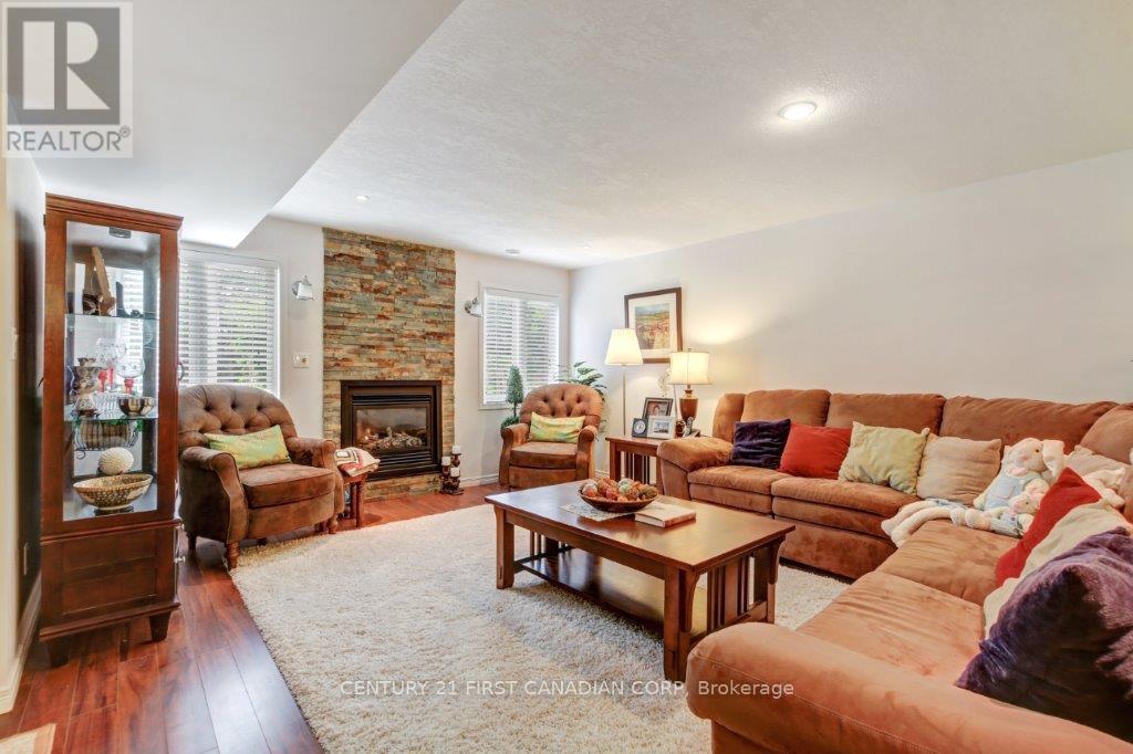 941 BARCLAY ROAD - 29
