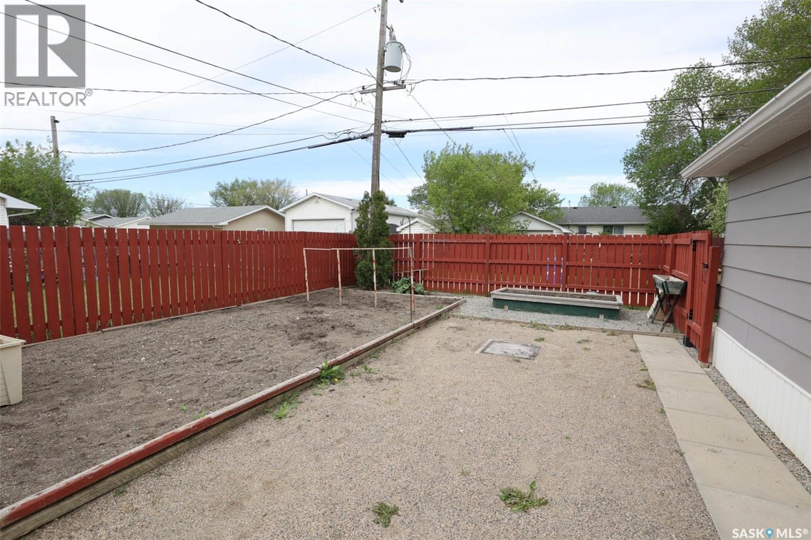 1834 Bond STREET — photo 21
