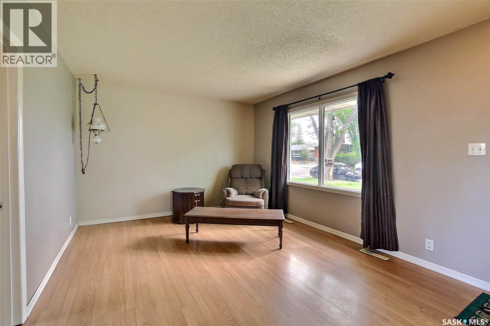 1834 Bond STREET — photo 6
