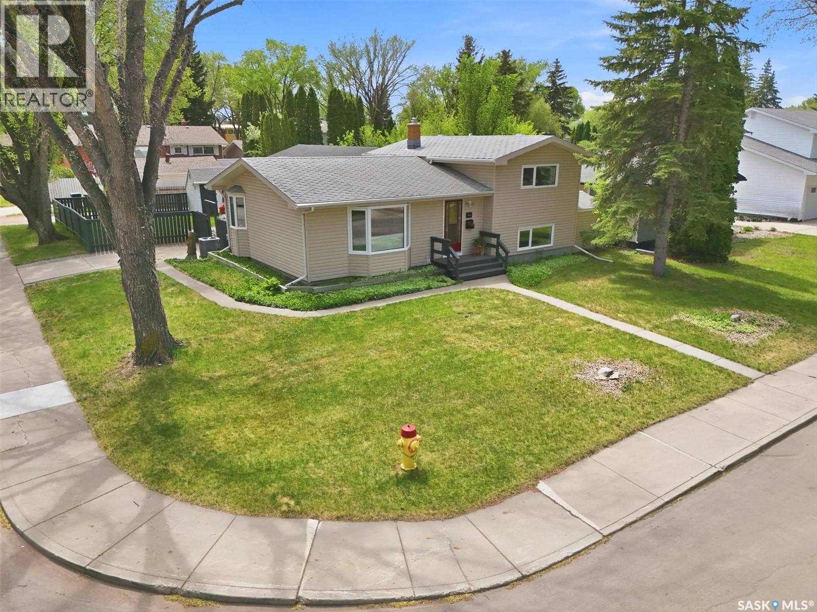 52 Potter CRESCENT - Image 2