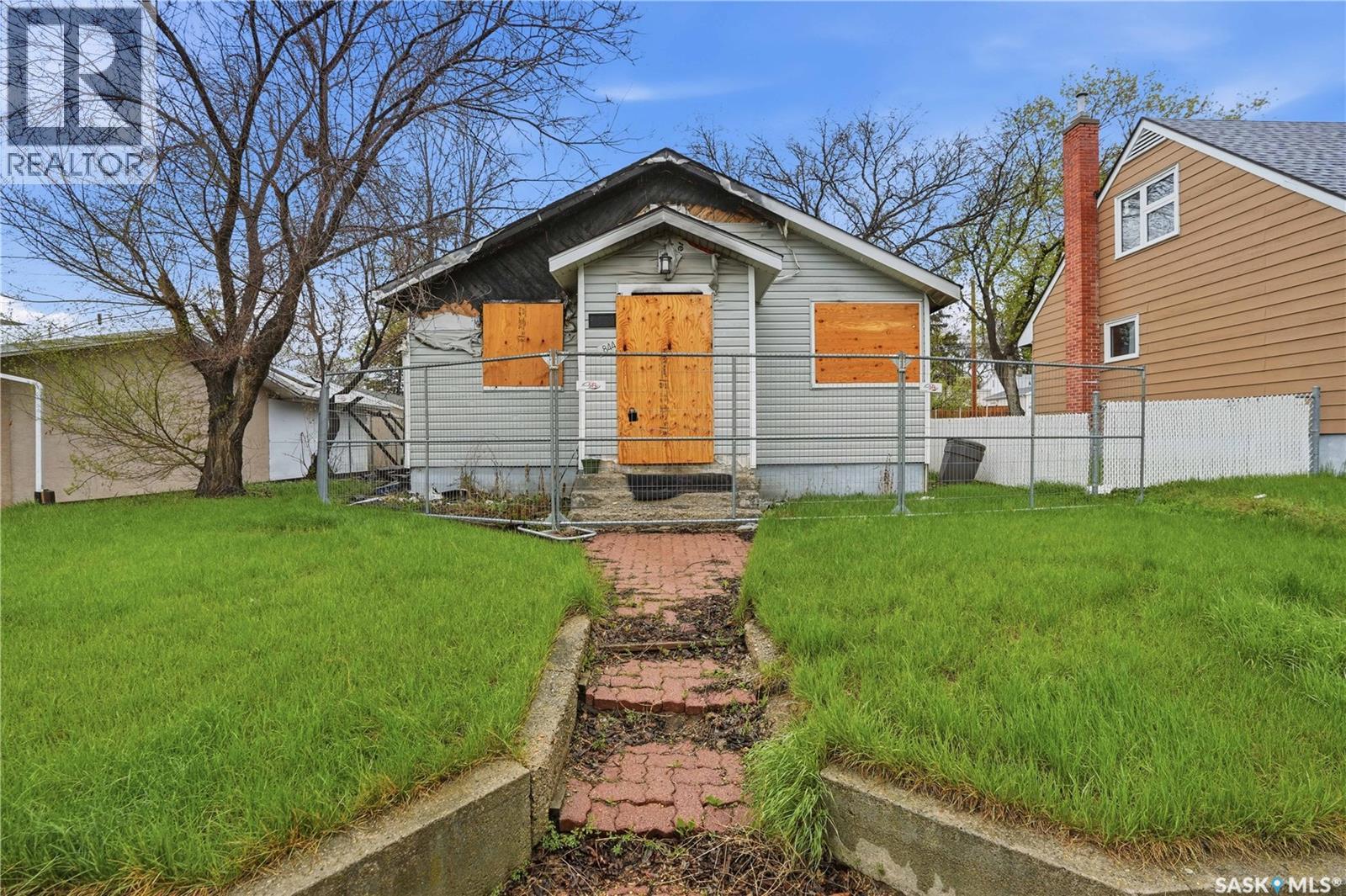 844 6th AVENUE NW - 1