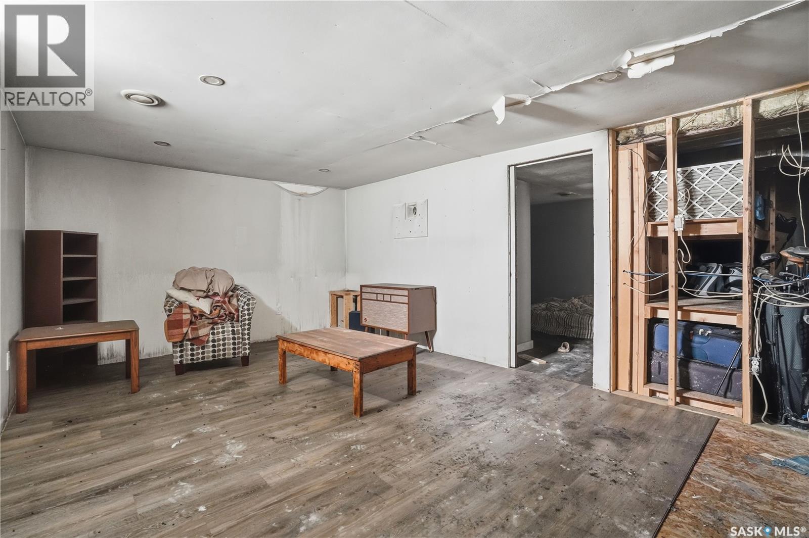 844 6th AVENUE NW - 18