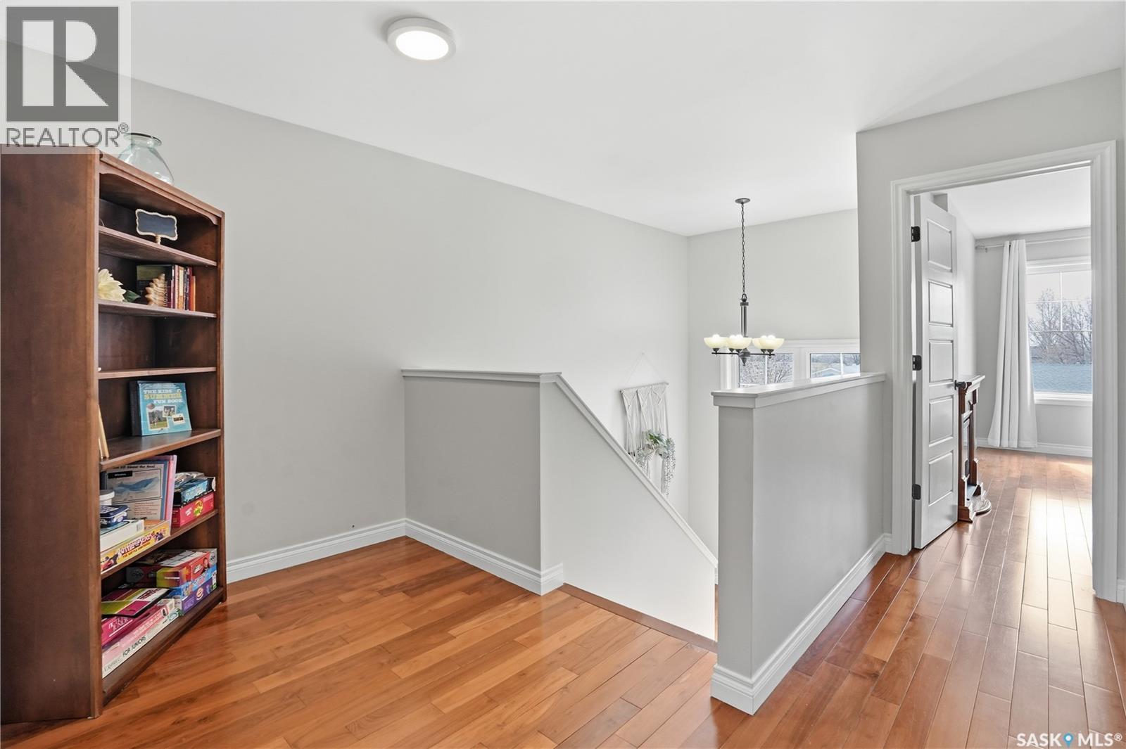 #A-B 141 Queen STREET - 16