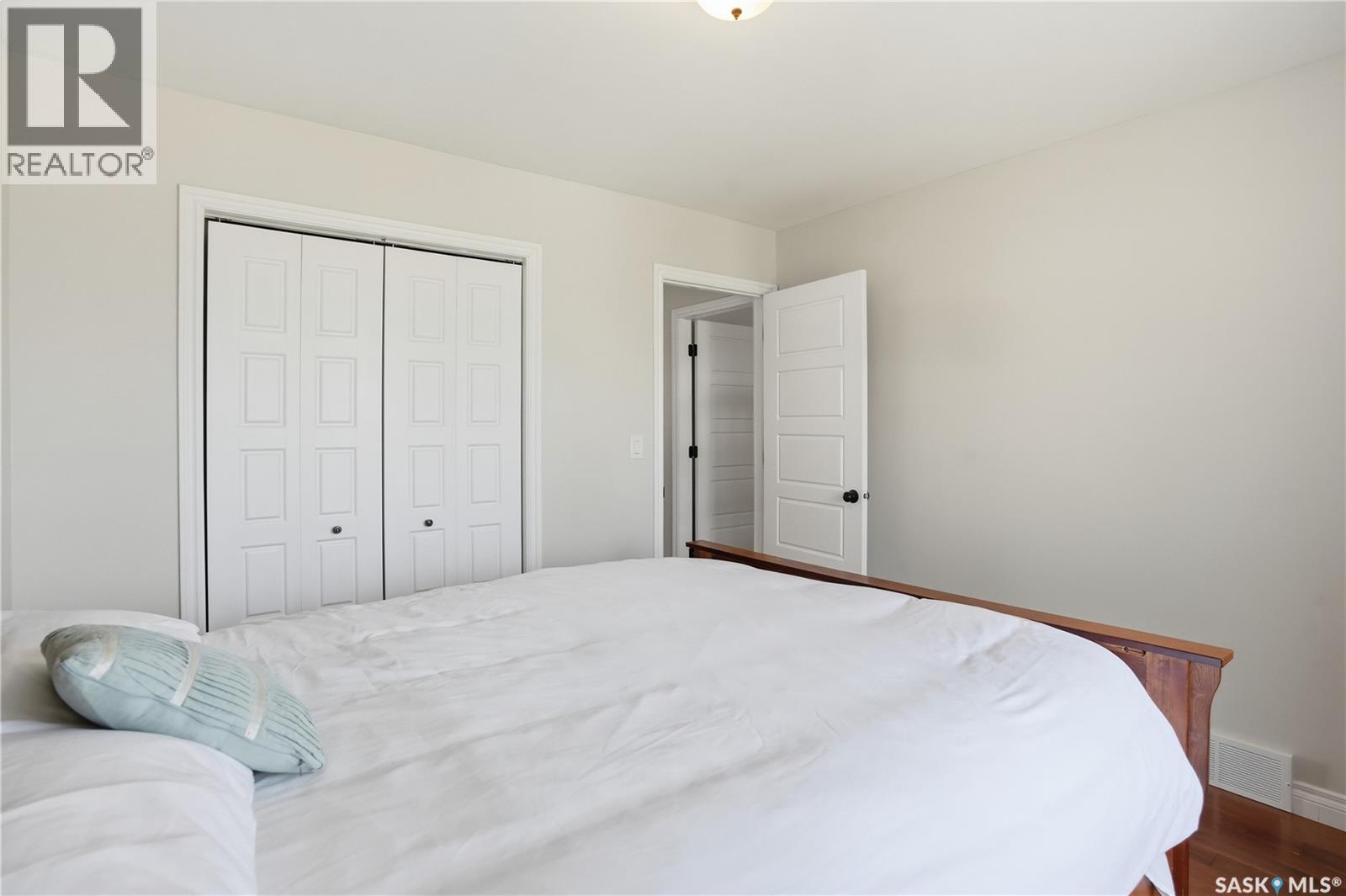#A-B 141 Queen STREET - 23