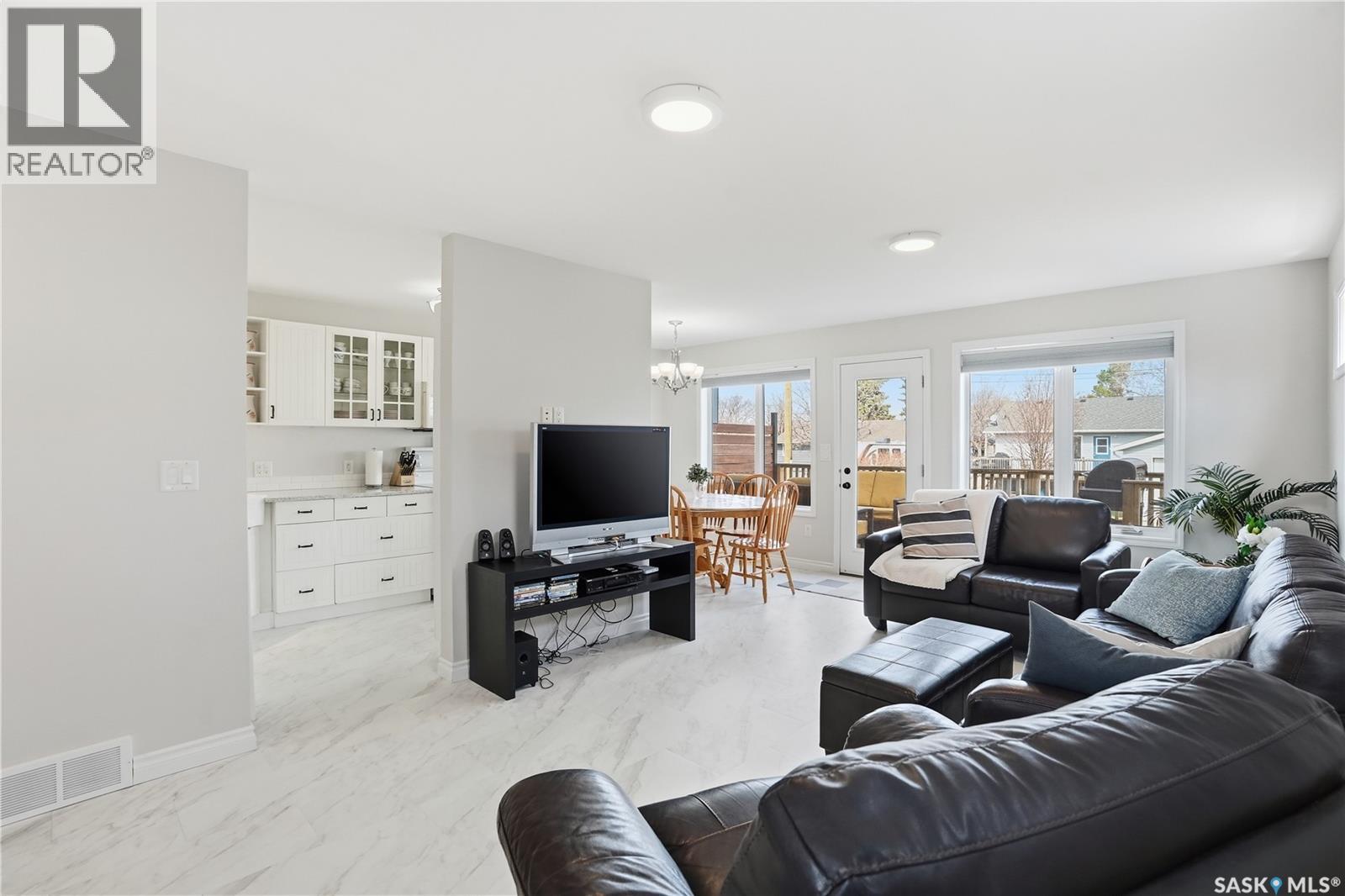 #A-B 141 Queen STREET - 4