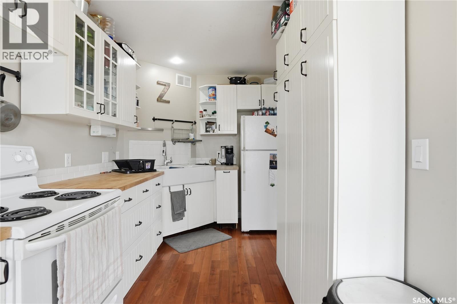 #A-B 141 Queen STREET - 50