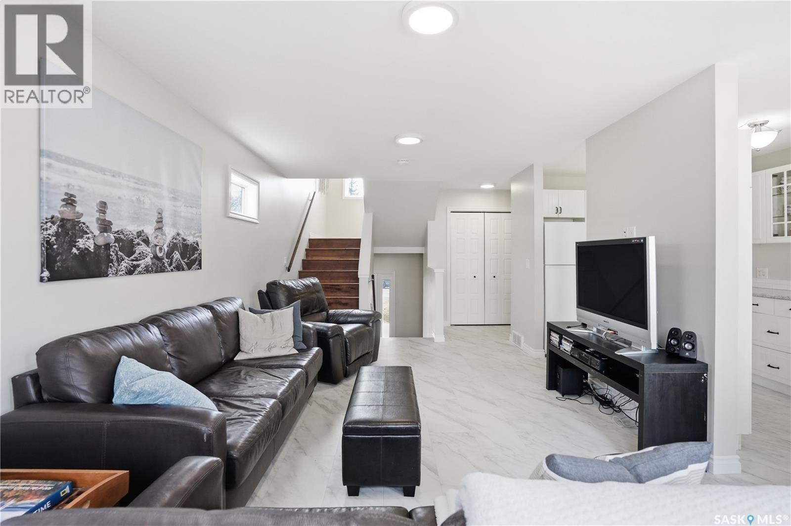 #A-B 141 Queen STREET - 6