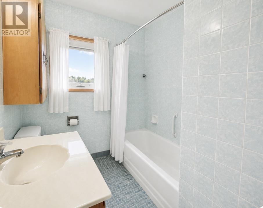 45 Dingwall PKWY - 20