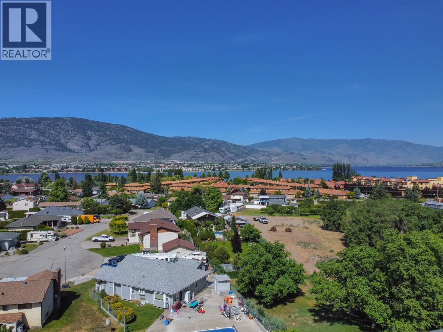 7010 TAMARACK Drive, Osoyoos