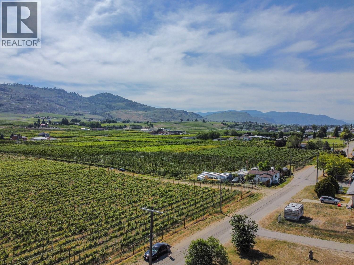 7010 TAMARACK Drive, Osoyoos