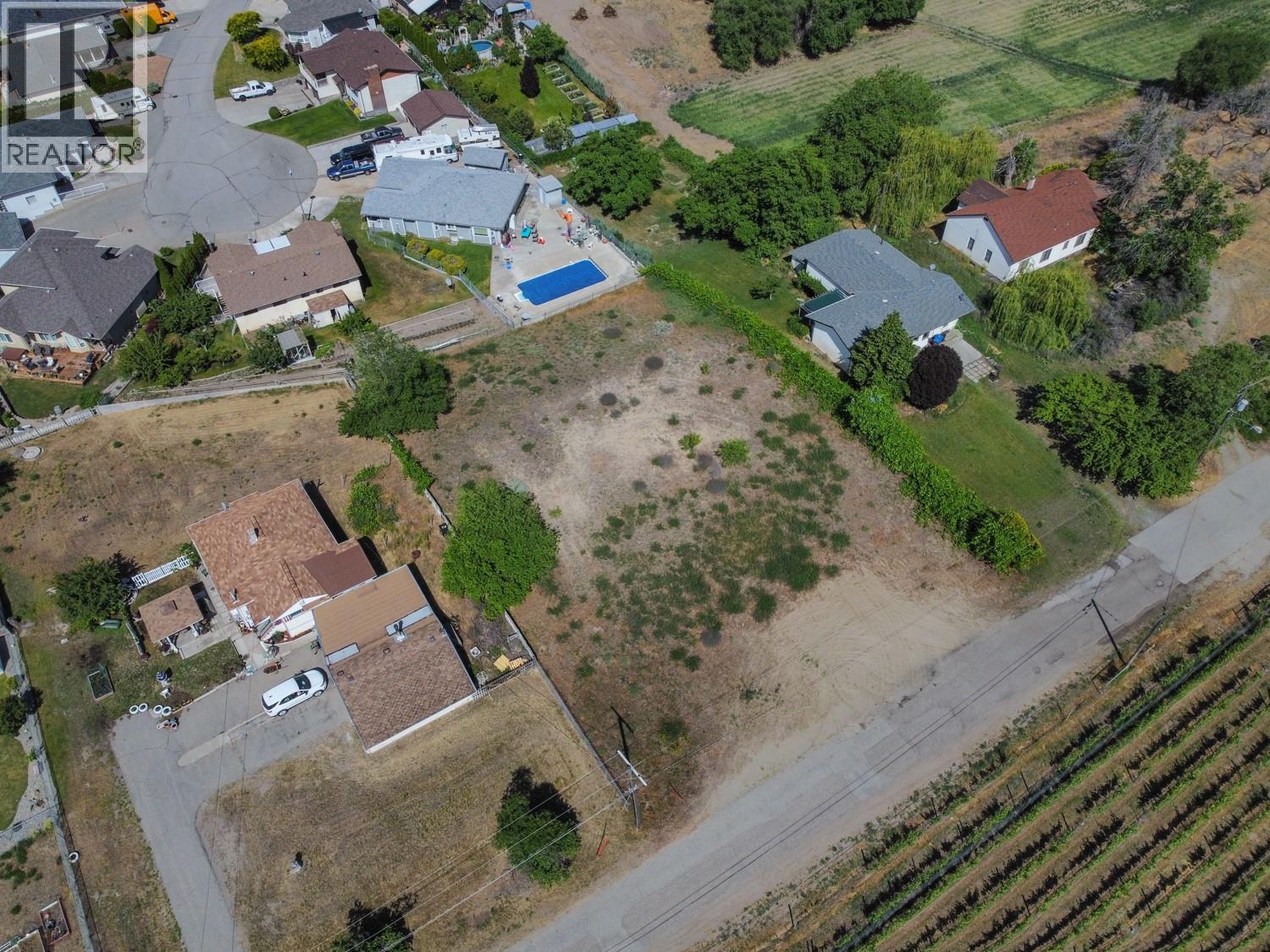 7010 TAMARACK Drive, Osoyoos