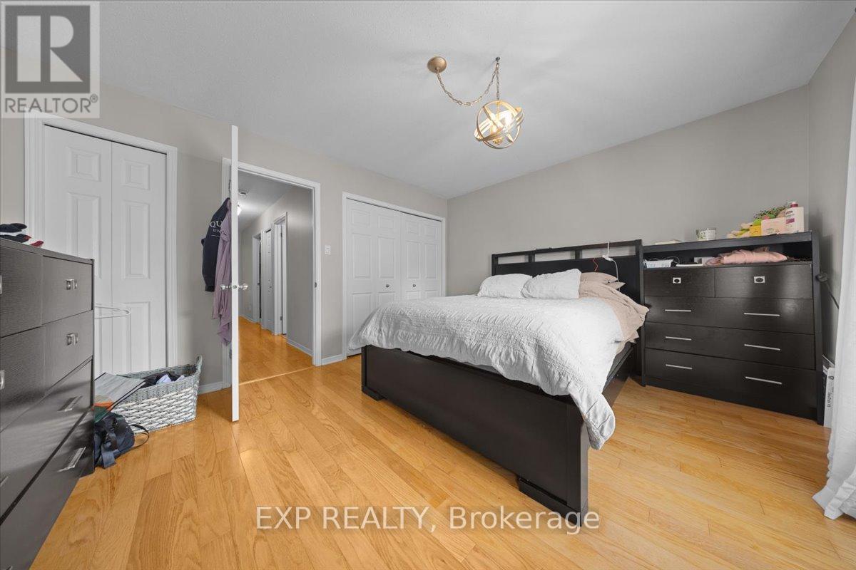2 Bed, 2 Bath House for Rent in Ottawa – 77 STRATHAVEN PRIVATE, Ottawa – MLS# X13223020 - Image 25