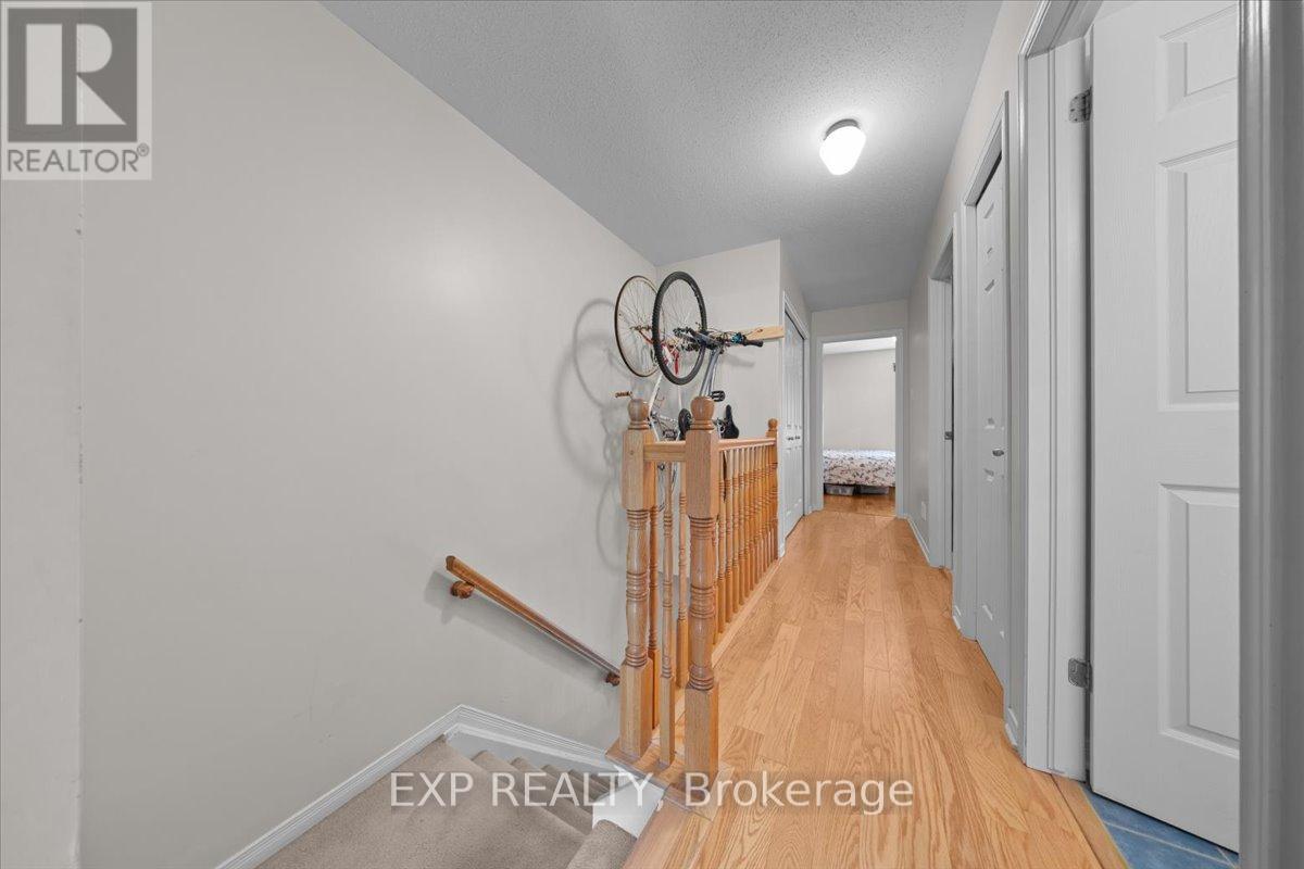 2 Bed, 2 Bath House for Rent in Ottawa – 77 STRATHAVEN PRIVATE, Ottawa – MLS# X13223020 - Image 17