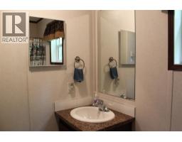 3015 6 Highway, Nakusp, BC V0G1R1 Photo 17