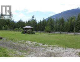 3015 6 Highway, Nakusp, BC V0G1R1 Photo 32