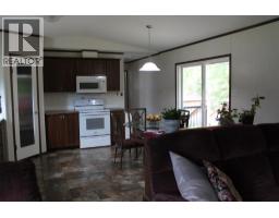 Kitchen - 3015 6 Highway, Nakusp, BC V0G1R1 Photo 8