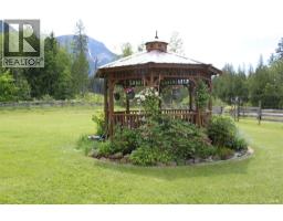 3015 6 Highway, Nakusp, BC V0G1R1 Photo 25