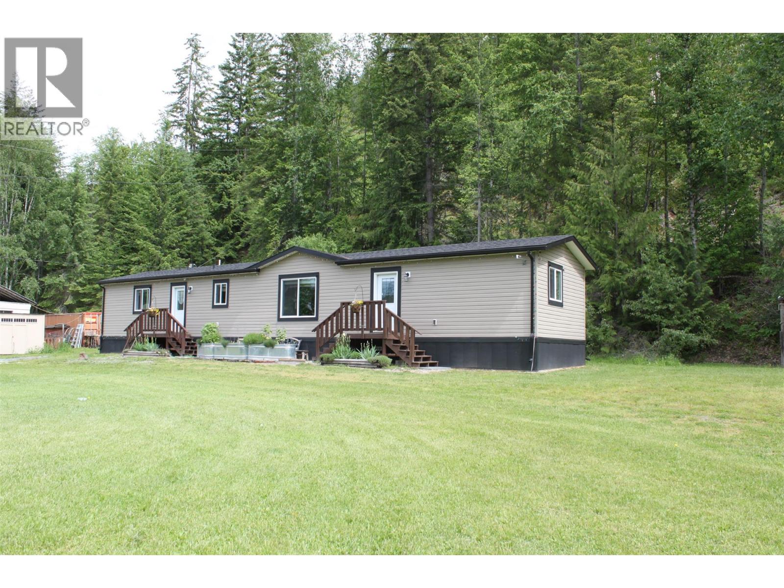 3015 6 Highway - 30