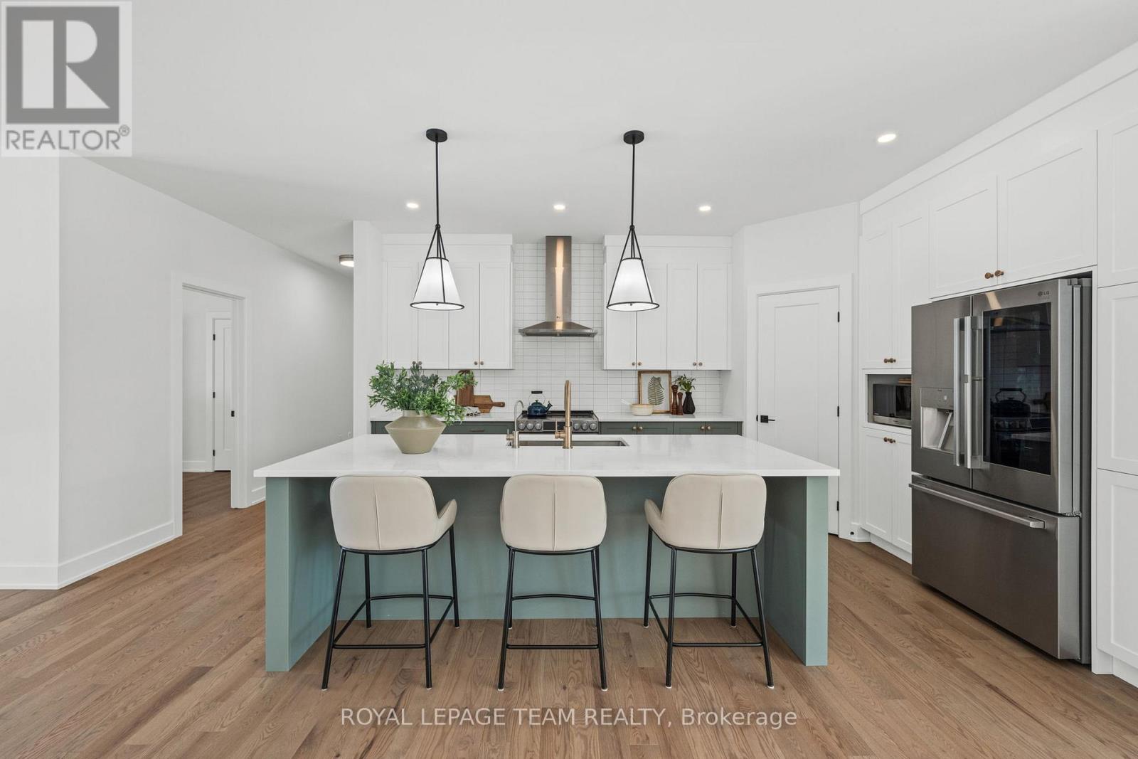 190 RAYMOND LUHTA CRESCENT - 16