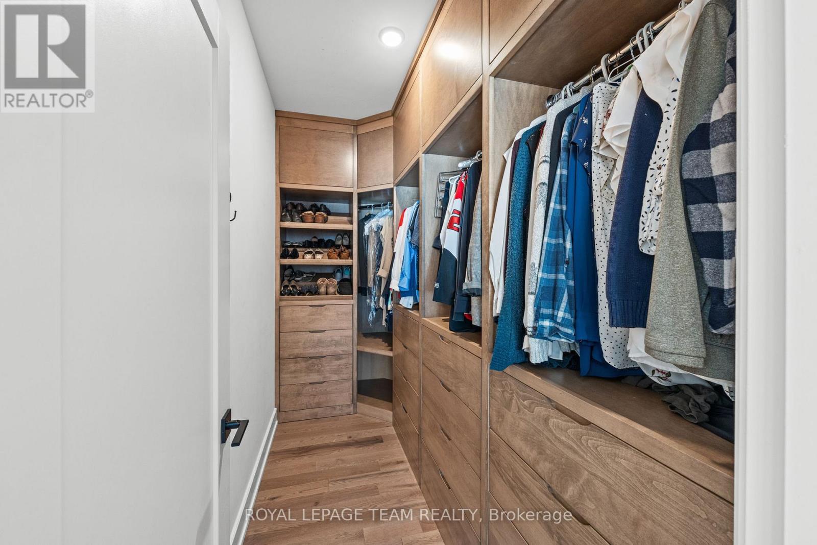 190 RAYMOND LUHTA CRESCENT - 23