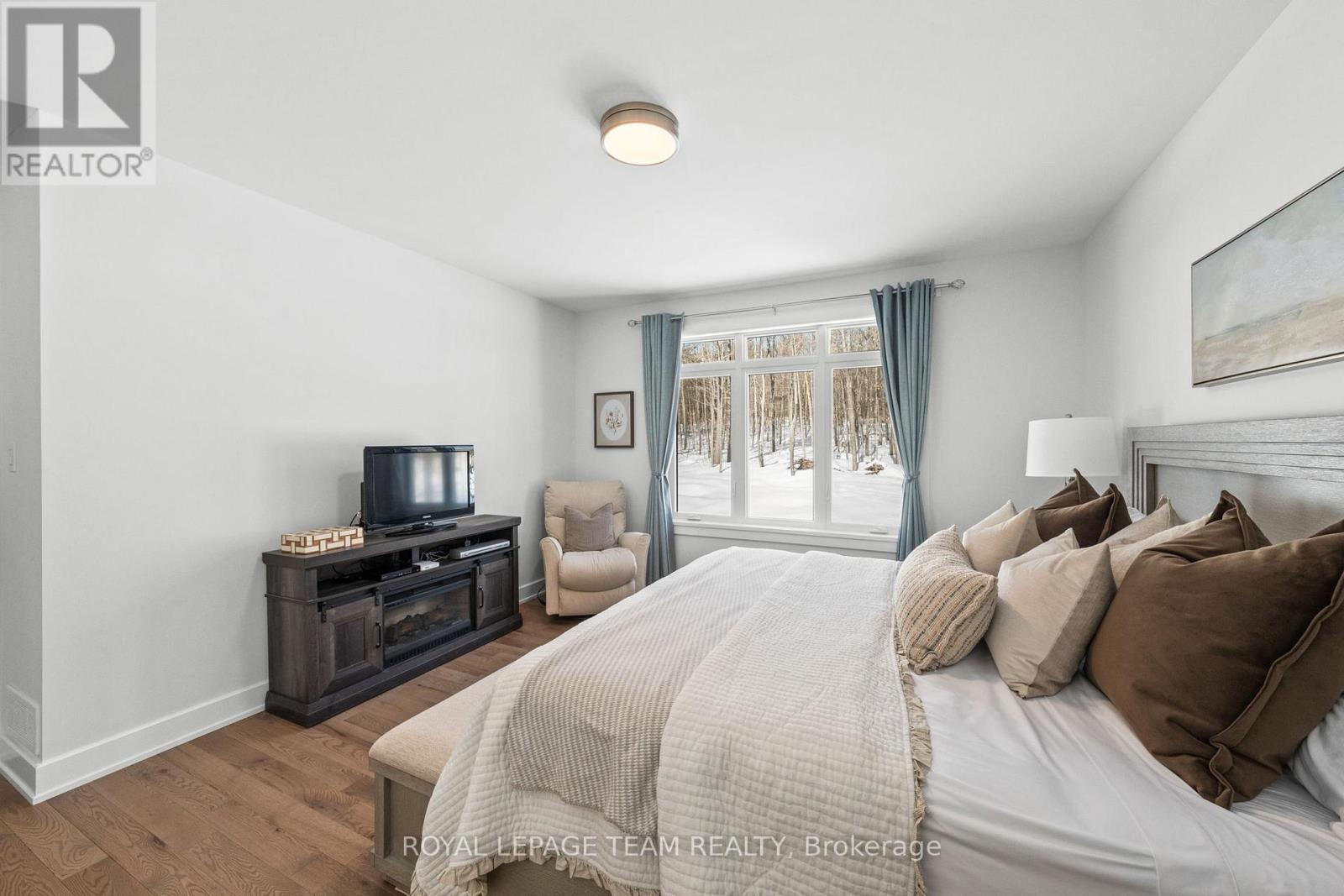 190 RAYMOND LUHTA CRESCENT - 22